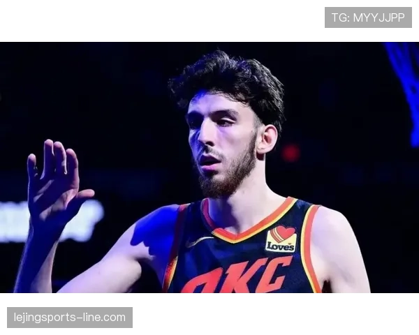 切特·霍姆格伦挡拆制造错位提升内线得分效率明显